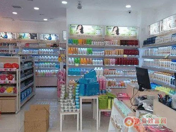 如何合理利用日化店塑料制品銷售，實(shí)現(xiàn)環(huán)保與經(jīng)濟(jì)效益雙贏